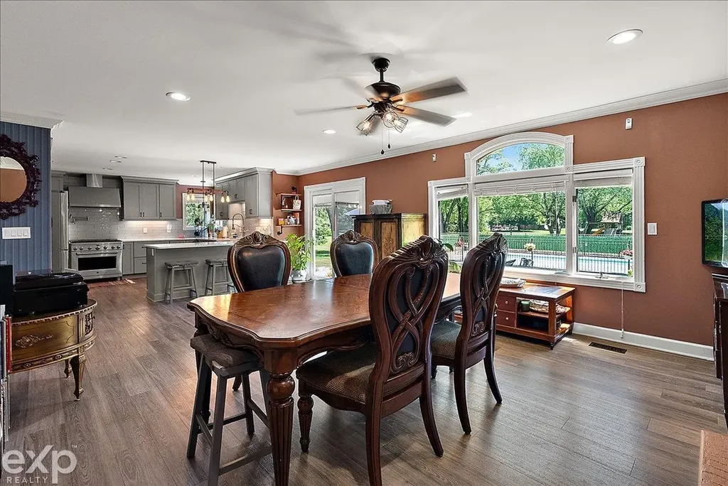 61334 Country Lane Washington Township MI 48094