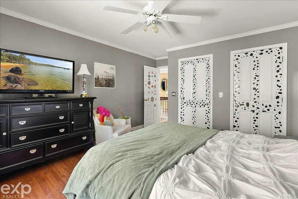 61334 Country Lane Washington Township MI 48094