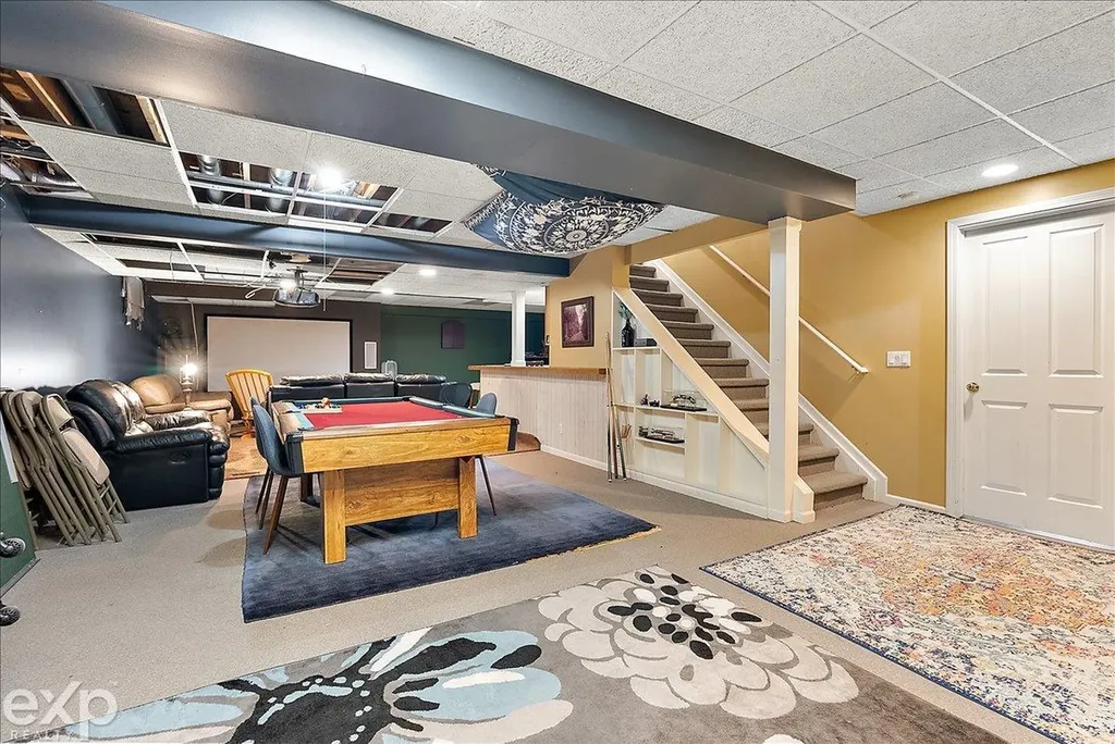 61334 Country Lane Washington Township MI 48094