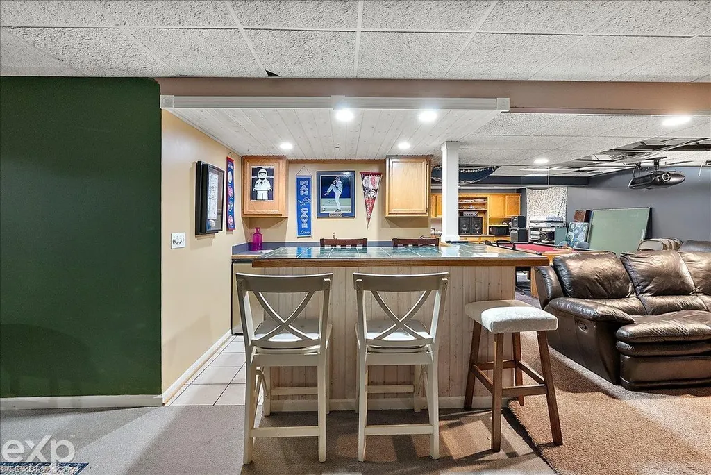 61334 Country Lane Washington Township MI 48094
