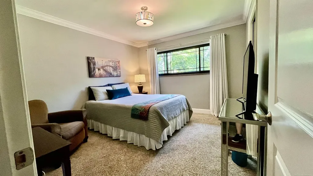 1750 Ledbury Drive Bloomfield Charter Township MI 48304