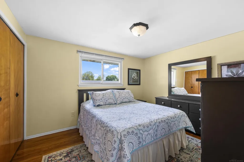 8607 Leslie Drive Sterling Heights City MI 48314