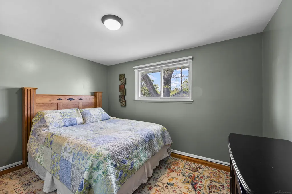8607 Leslie Drive Sterling Heights City MI 48314
