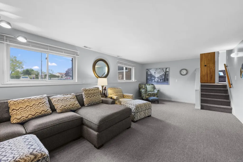 8607 Leslie Drive Sterling Heights City MI 48314