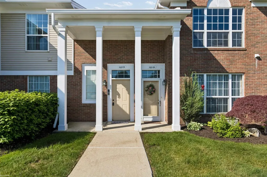 16805 Carriage Way Northville Township MI 48168