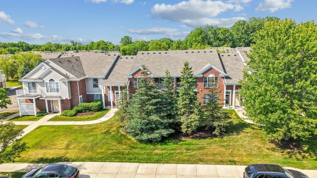16805 Carriage Way Northville Township MI 48168