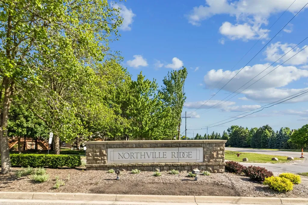 16805 Carriage Way Northville Township MI 48168