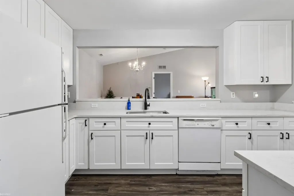 16805 Carriage Way Northville Township MI 48168