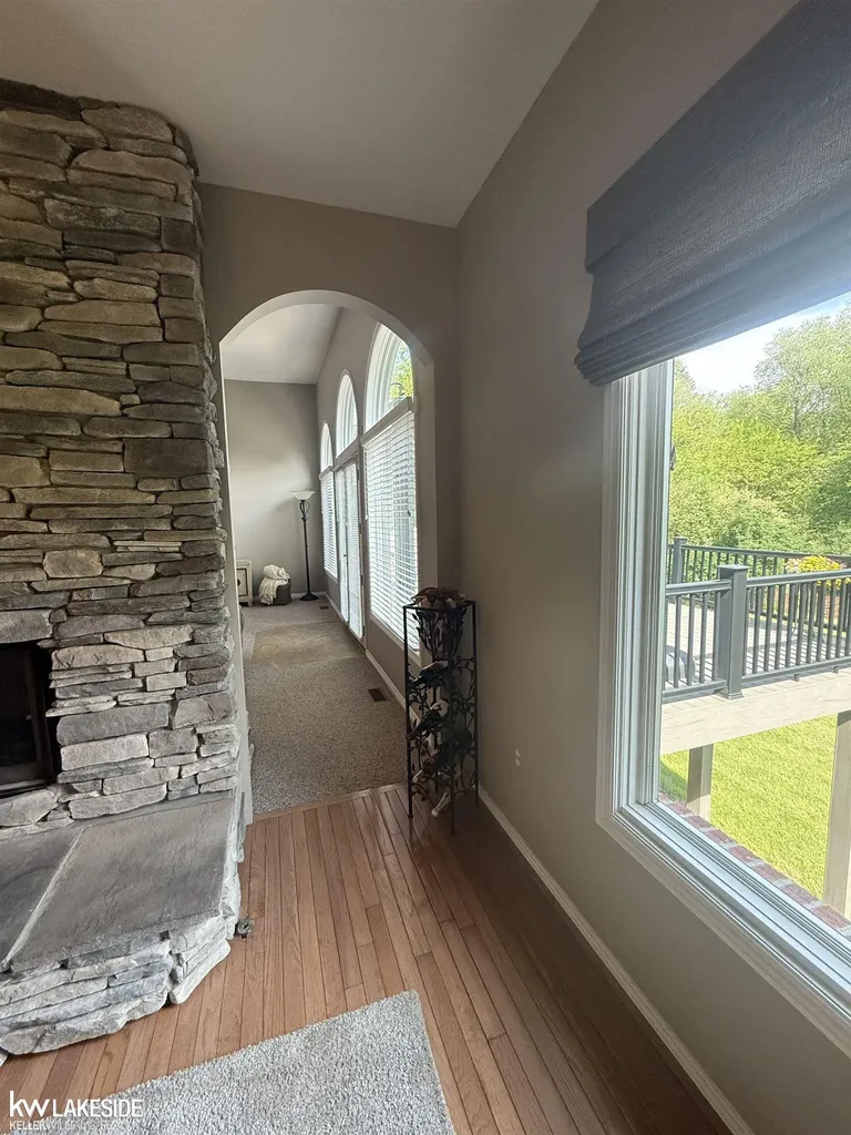 901 Jack Pine Drive Oakland Charter Township MI 48306