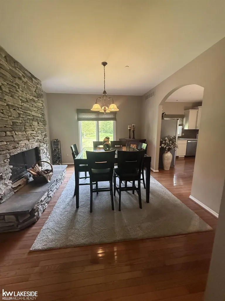 901 Jack Pine Drive Oakland Charter Township MI 48306
