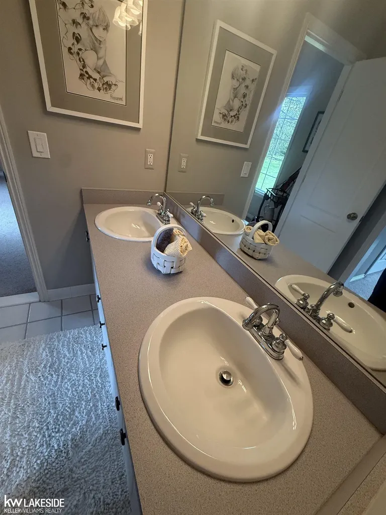 901 Jack Pine Drive Oakland Charter Township MI 48306