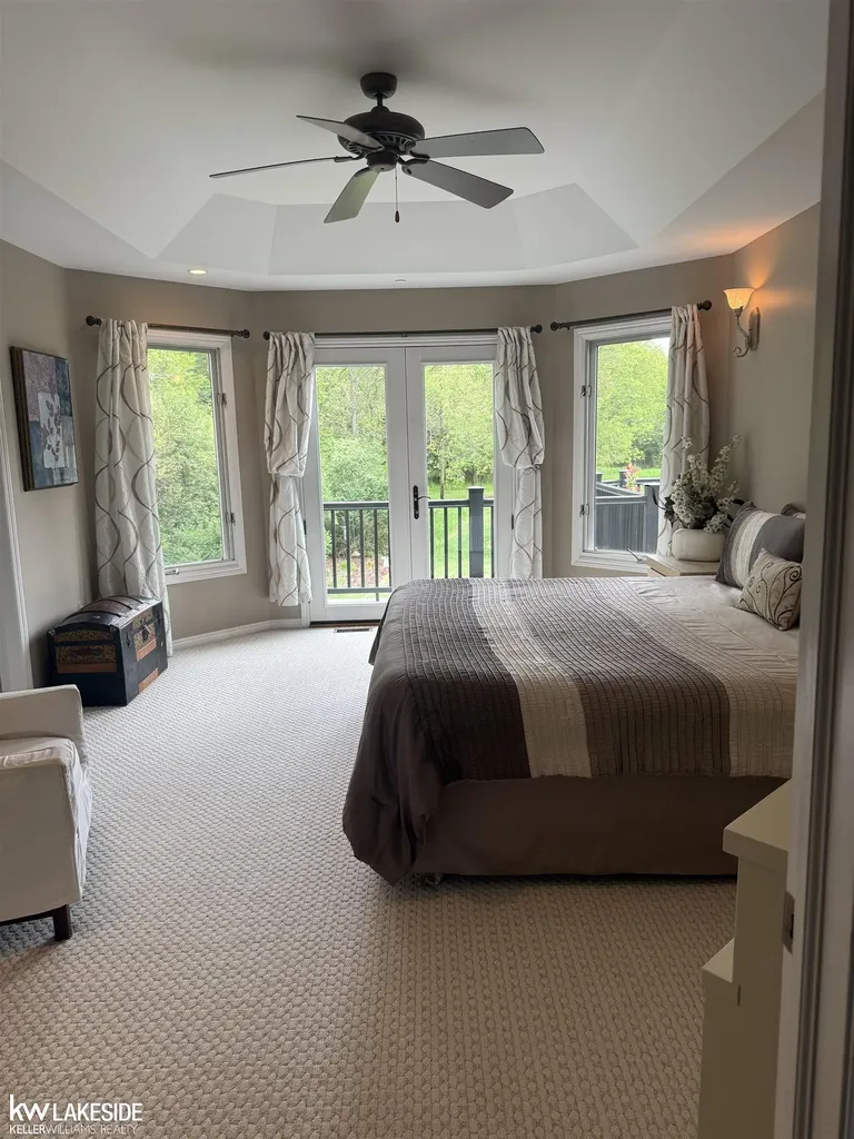 901 Jack Pine Drive Oakland Charter Township MI 48306