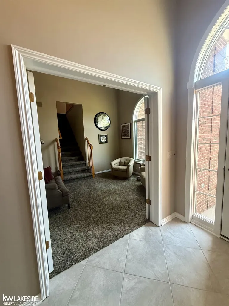901 Jack Pine Drive Oakland Charter Township MI 48306