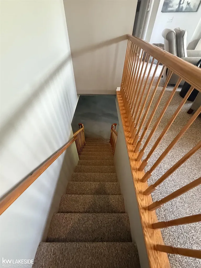 901 Jack Pine Drive Oakland Charter Township MI 48306