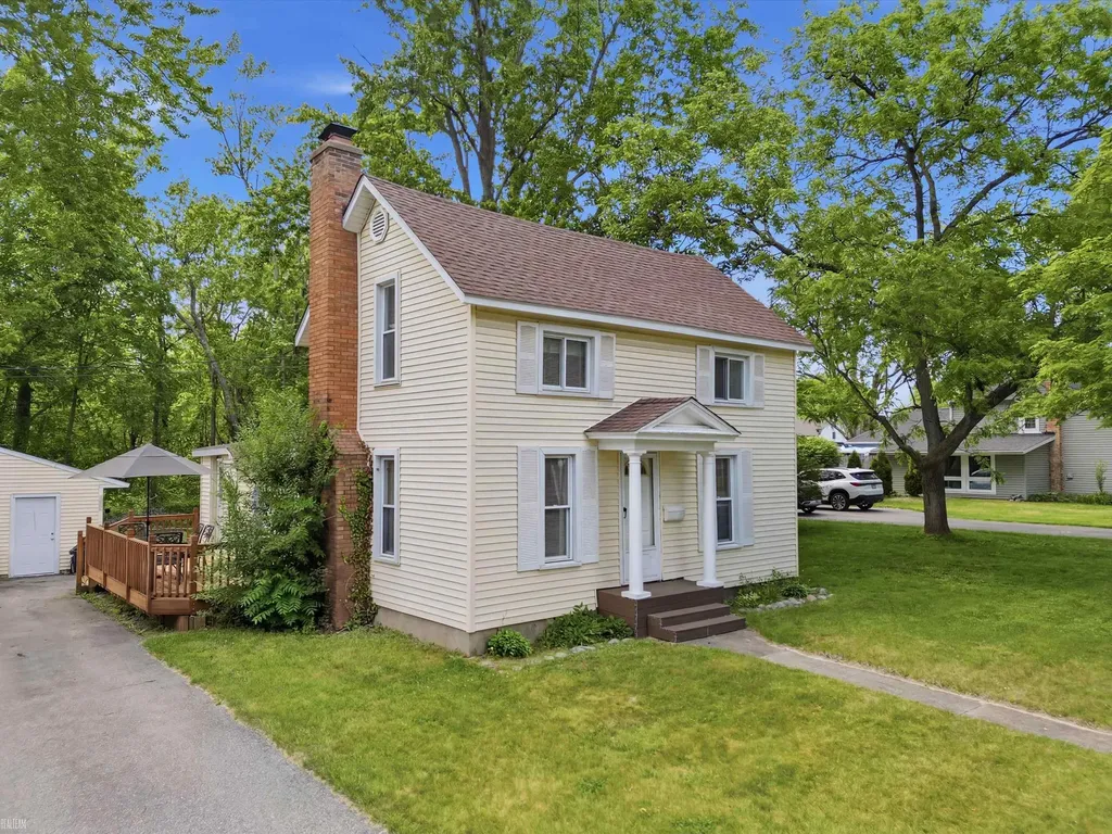 328 S 3rd Street Brighton City MI 48116