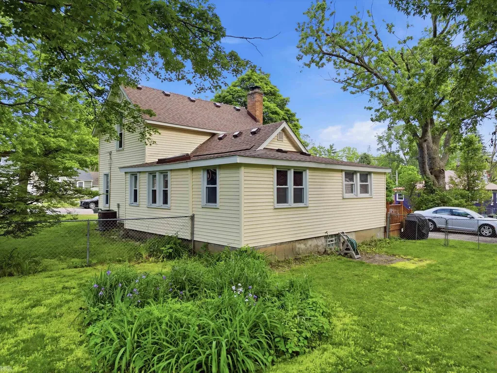 328 S 3rd Street Brighton City MI 48116