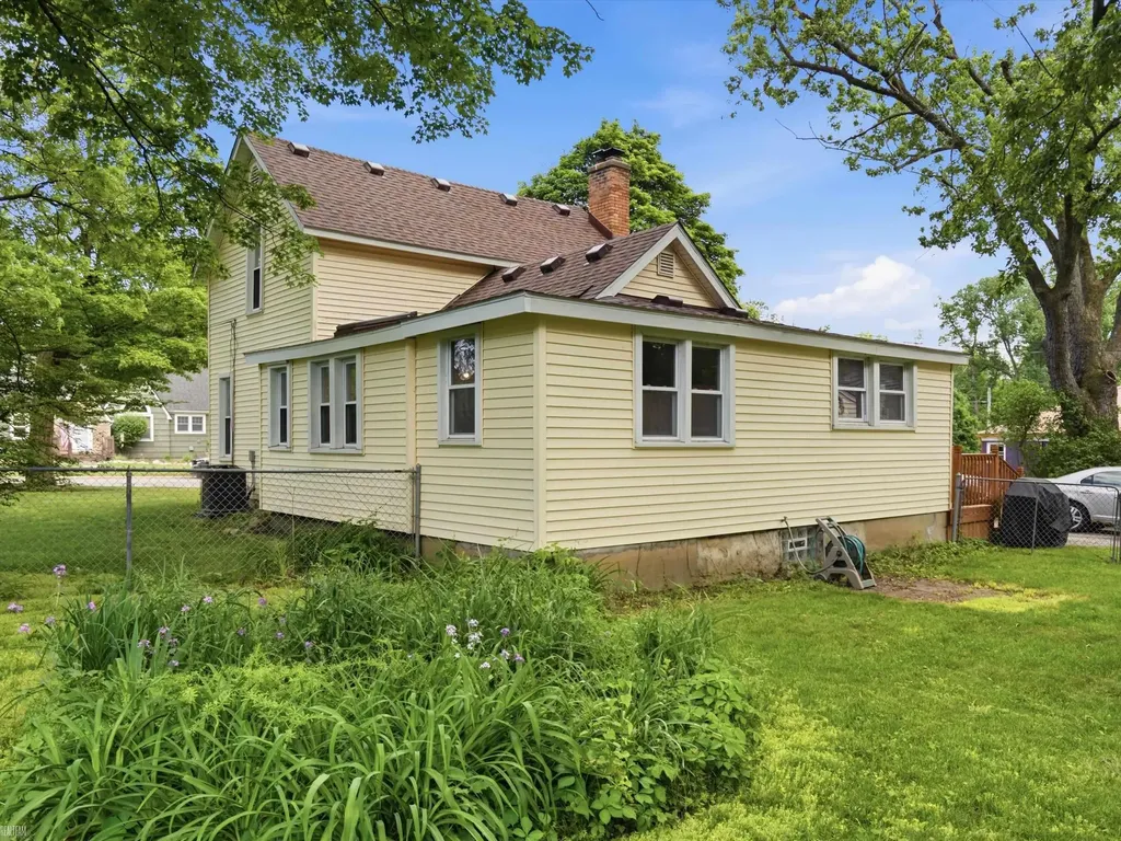 328 S 3rd Street Brighton City MI 48116