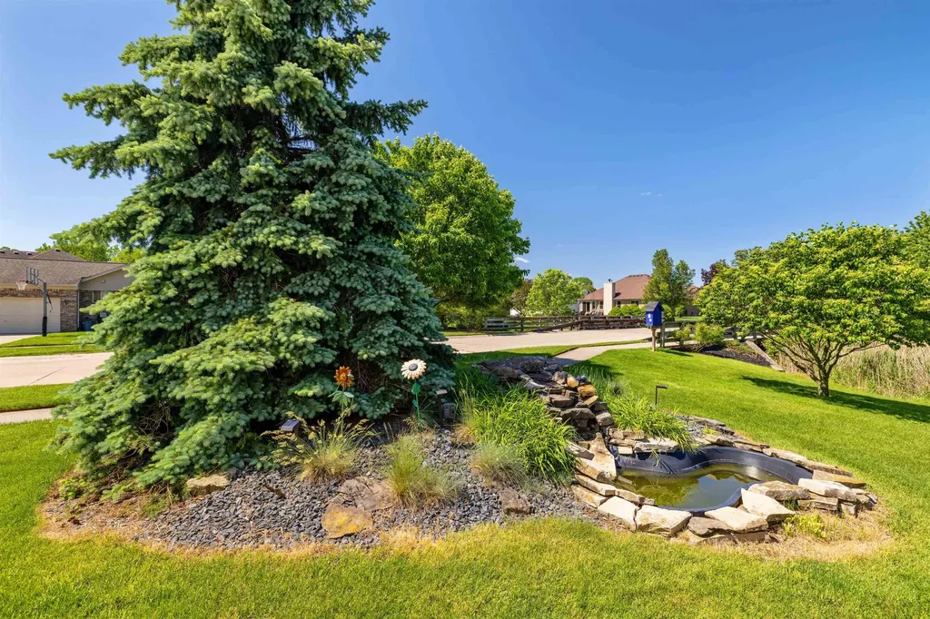 52047 Copper Creek Court Chesterfield Township MI 48047