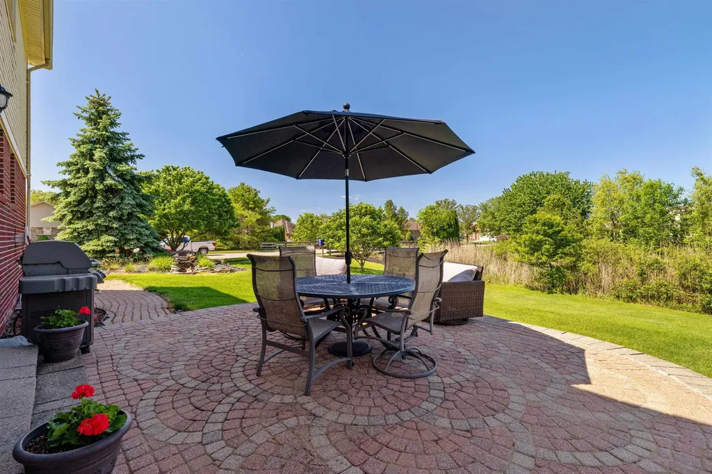 52047 Copper Creek Court Chesterfield Township MI 48047