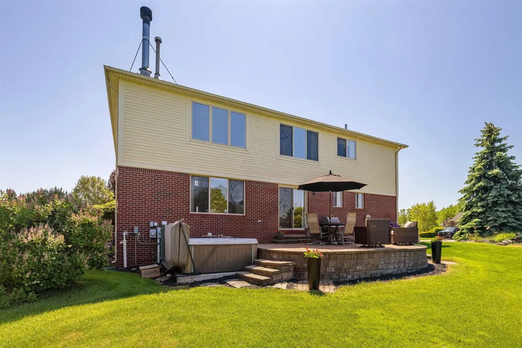 52047 Copper Creek Court Chesterfield Township MI 48047