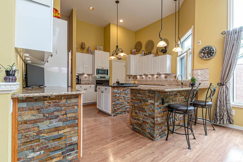 43737 Saint Julian Court Sterling Heights City MI 48314