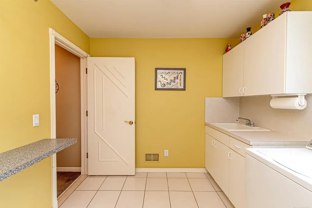 43737 Saint Julian Court Sterling Heights City MI 48314