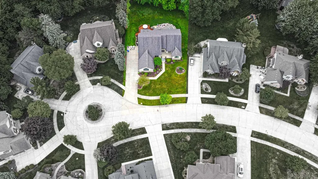 43737 Saint Julian Court Sterling Heights City MI 48314