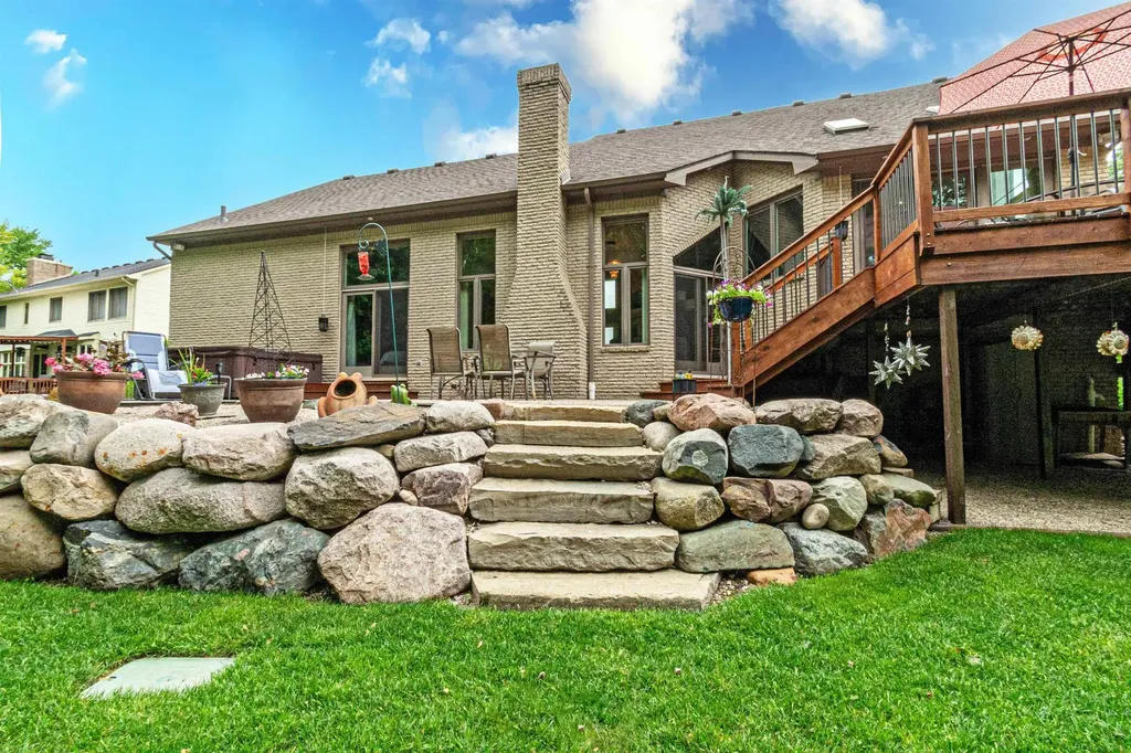 43737 Saint Julian Court Sterling Heights City MI 48314