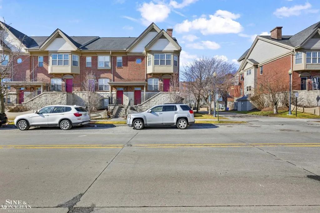 2527 John R Street Detroit City MI 48201