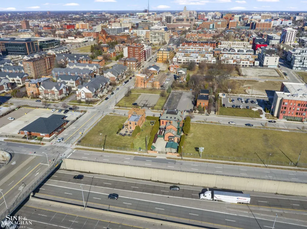 2527 John R Street Detroit City MI 48201