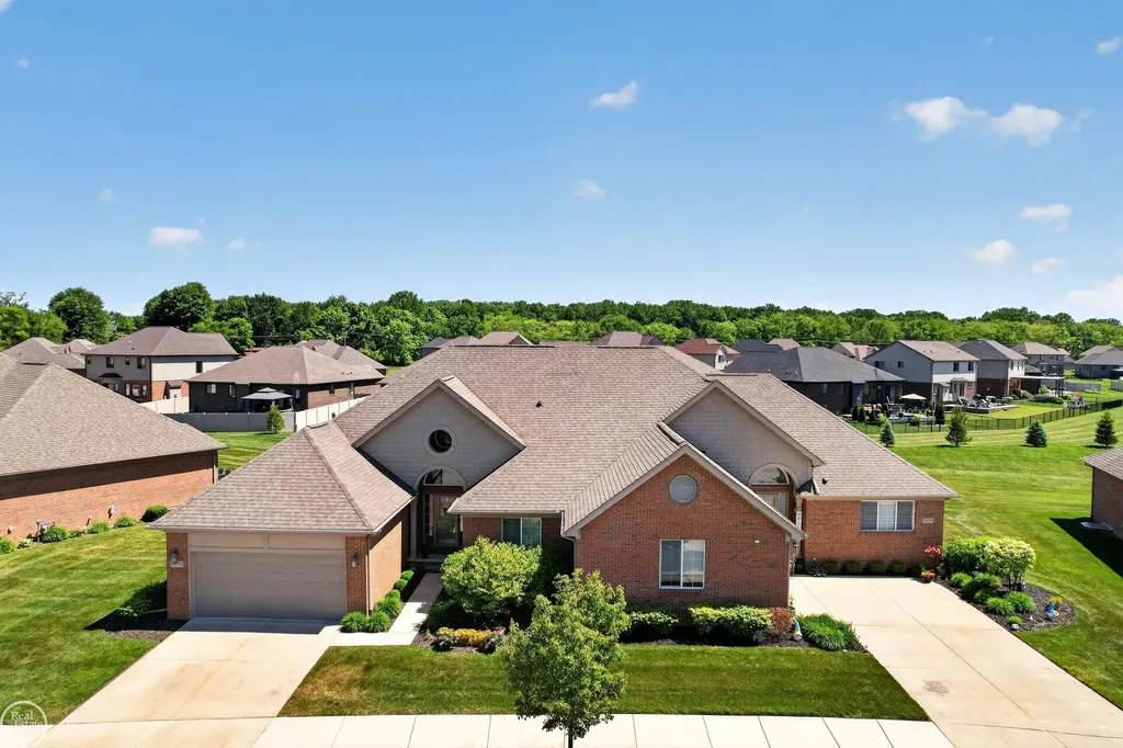 33751 Au Sable Drive Chesterfield Township MI 48047