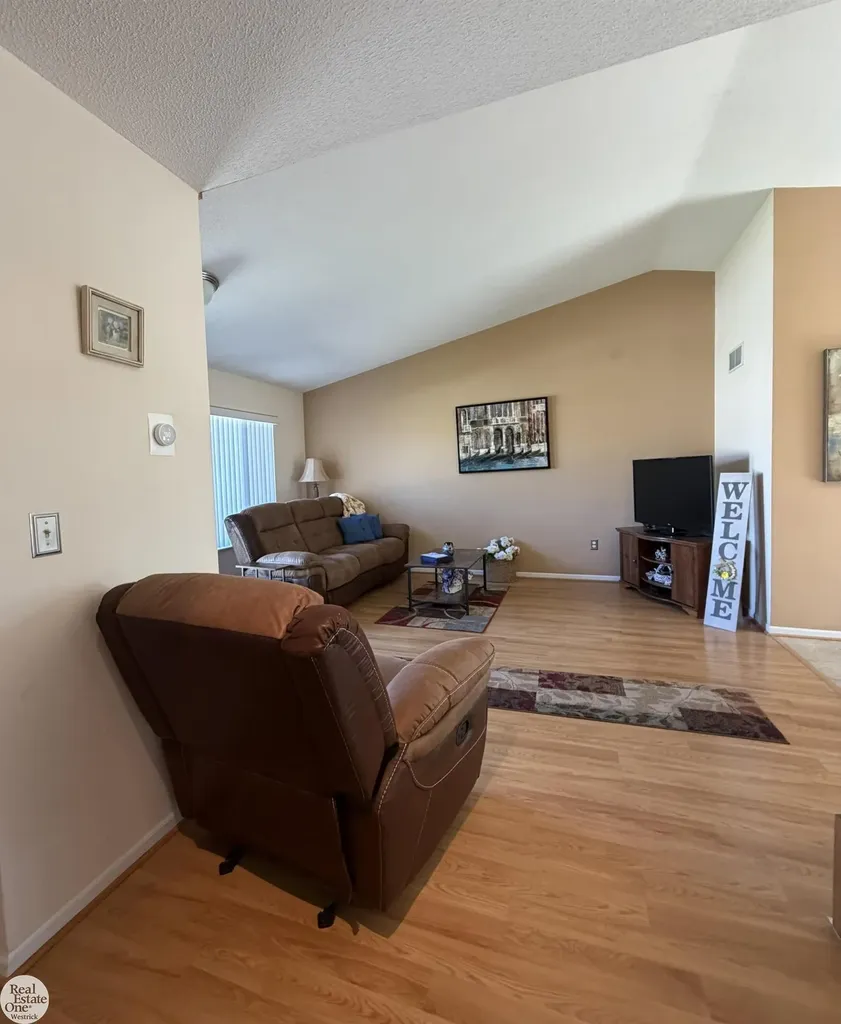 251 Huron Ln Street Marine City City MI 48039