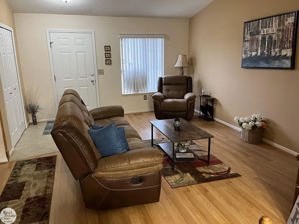 251 Huron Ln Street Marine City City MI 48039