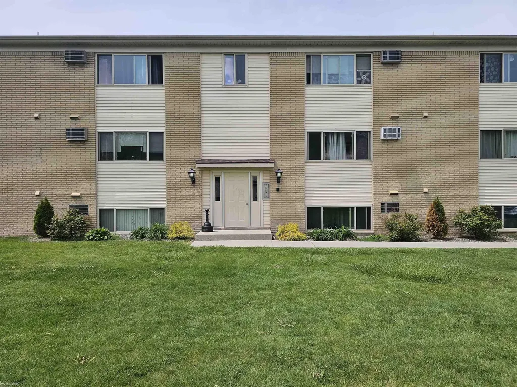 1875 Michigan Avenue Marysville City MI 48040