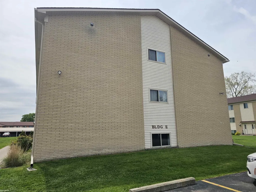 1875 Michigan Avenue Marysville City MI 48040