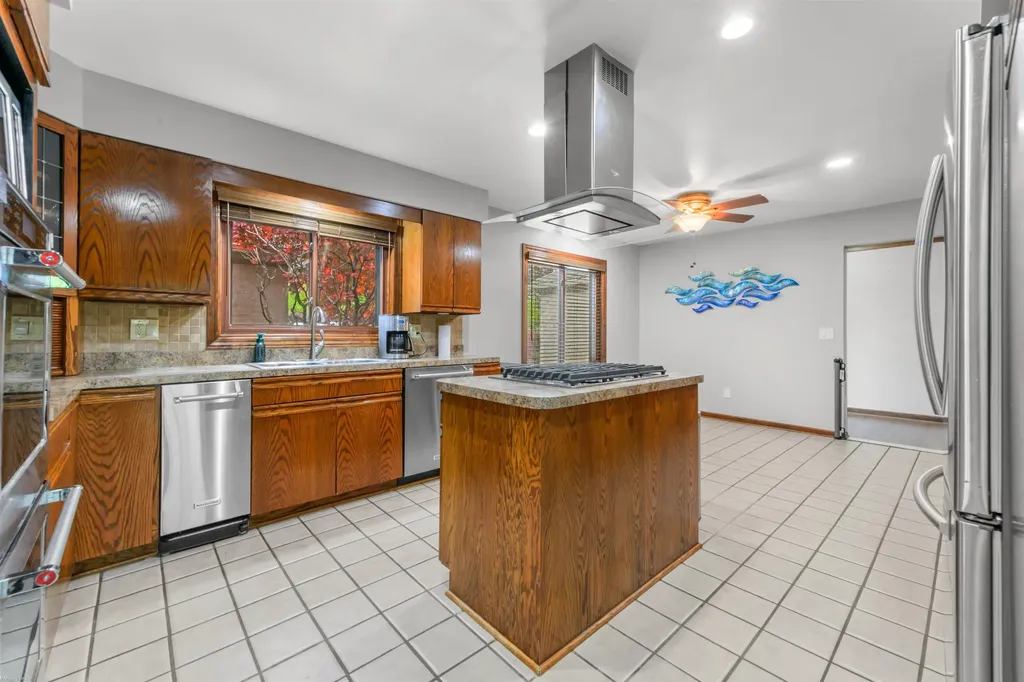 13825 Woodsett Court Shelby Charter Township MI 48315