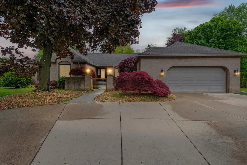 13825 Woodsett Court Shelby Charter Township MI 48315