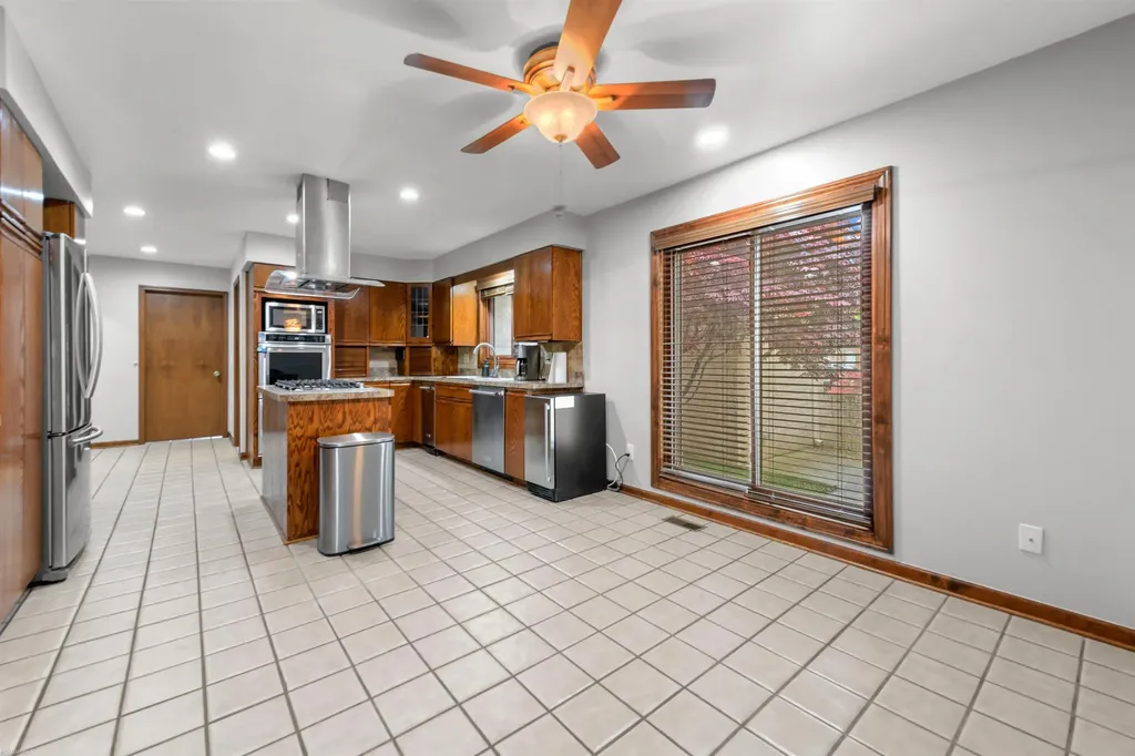 13825 Woodsett Court Shelby Charter Township MI 48315