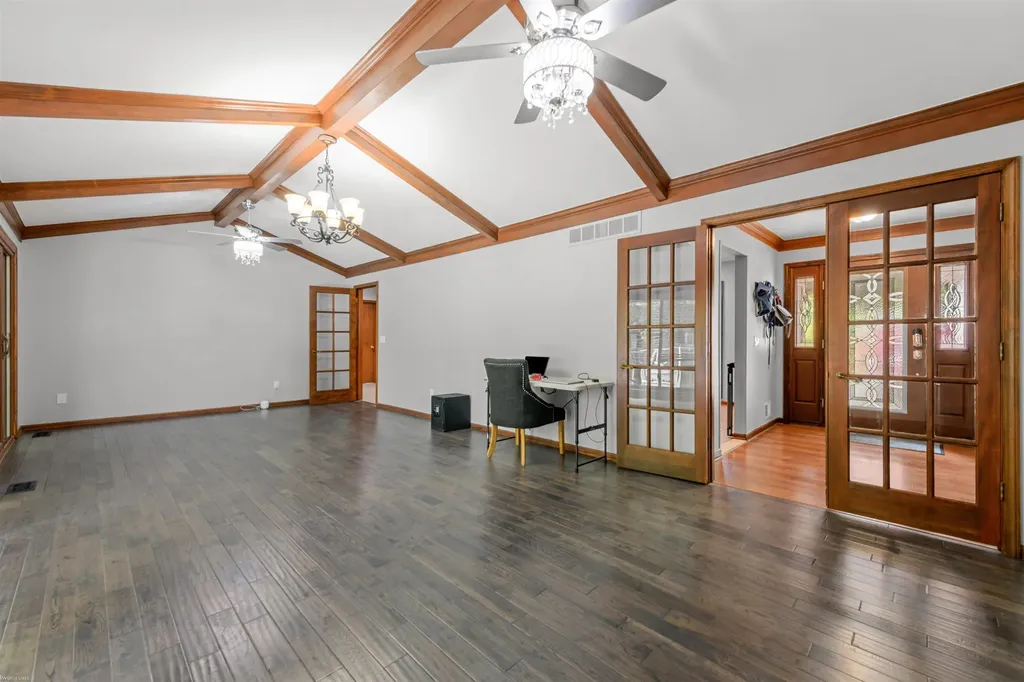 13825 Woodsett Court Shelby Charter Township MI 48315