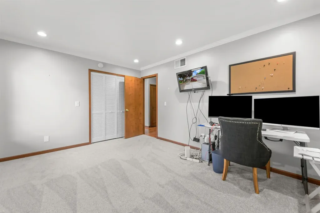 13825 Woodsett Court Shelby Charter Township MI 48315
