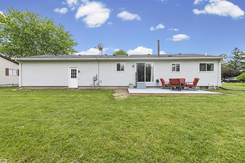 102 Charles Street Capac Village MI 48014