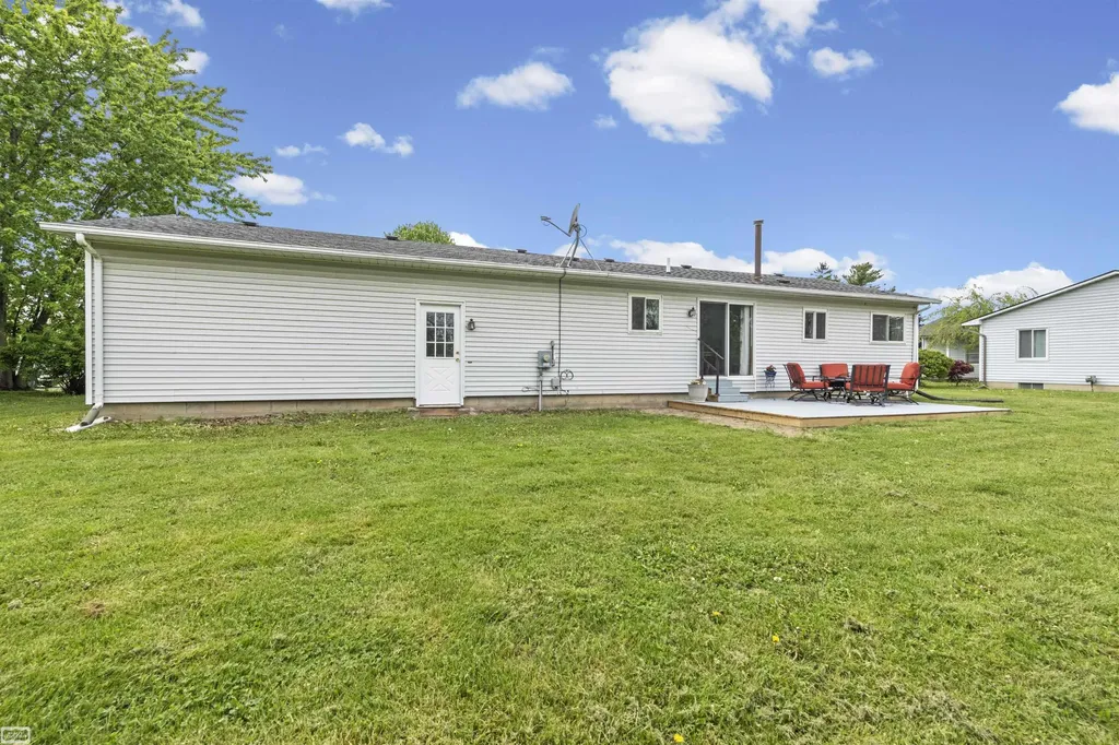 102 Charles Street Capac Village MI 48014