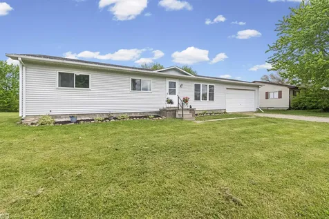 102 Charles Street Capac Village MI 48014