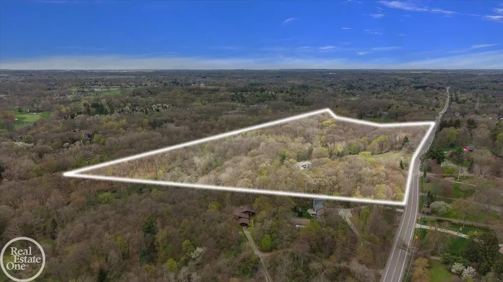 3750 Orion Road Oakland Charter Township MI 48363