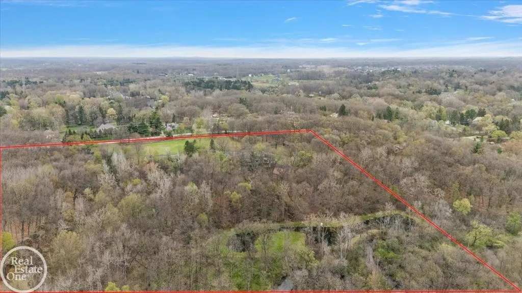 3750 Orion Road Oakland Charter Township MI 48363