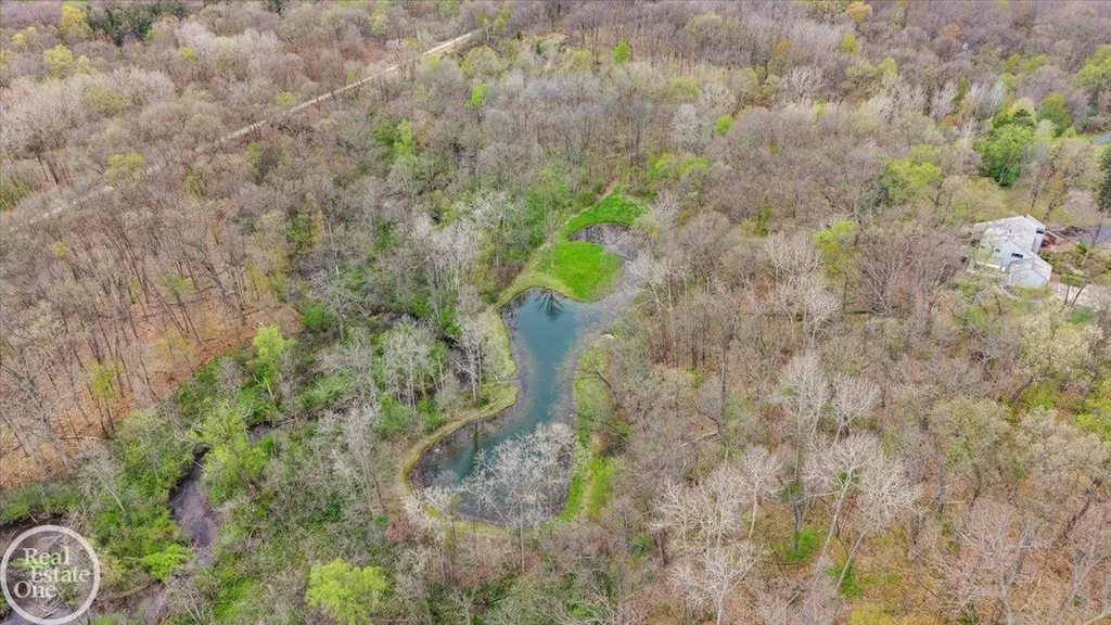 3750 Orion Road Oakland Charter Township MI 48363