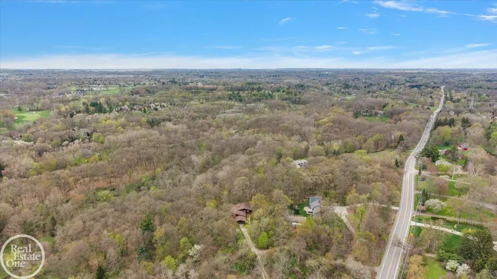 3750 Orion Road Oakland Charter Township MI 48363