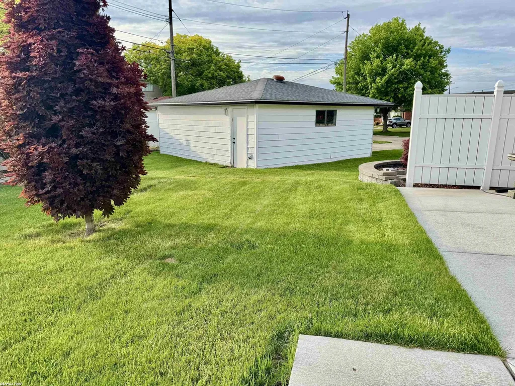 34391 Brookshire Drive Sterling Heights City MI 48312