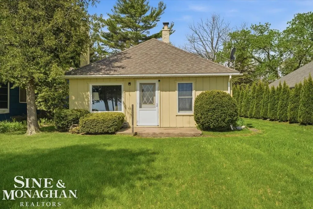 637 S Lakeshore Road Sanilac Township MI 48469