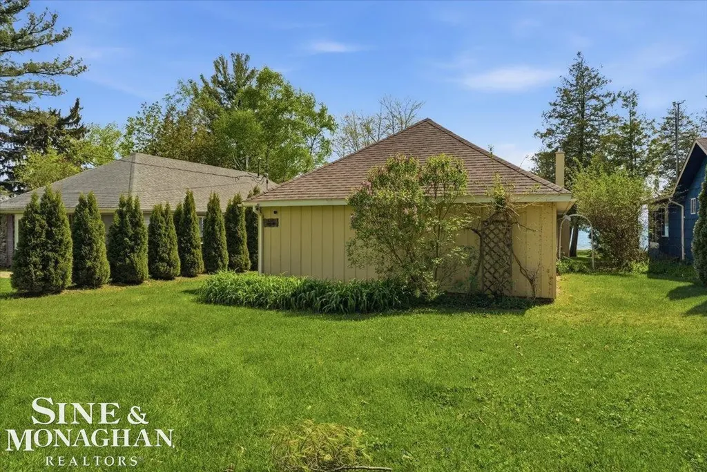 637 S Lakeshore Road Sanilac Township MI 48469